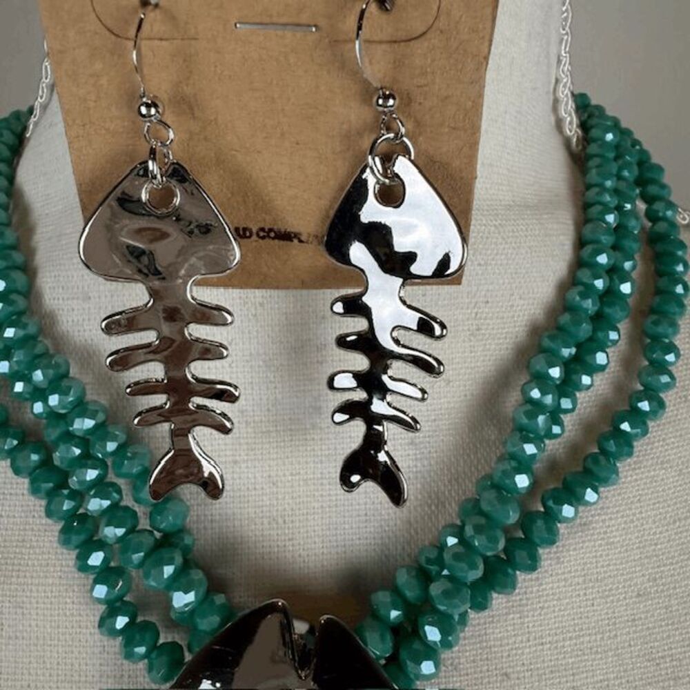 NWT Bone Fish Statement Necklace and Earrings Set Silver Tone Turquoise Beads - Picture 3 of 10